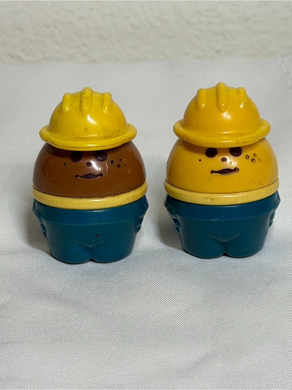 2 Vintage Little Tikes TODDLE TOTS Hard Hat Construction Workers 2” Figures